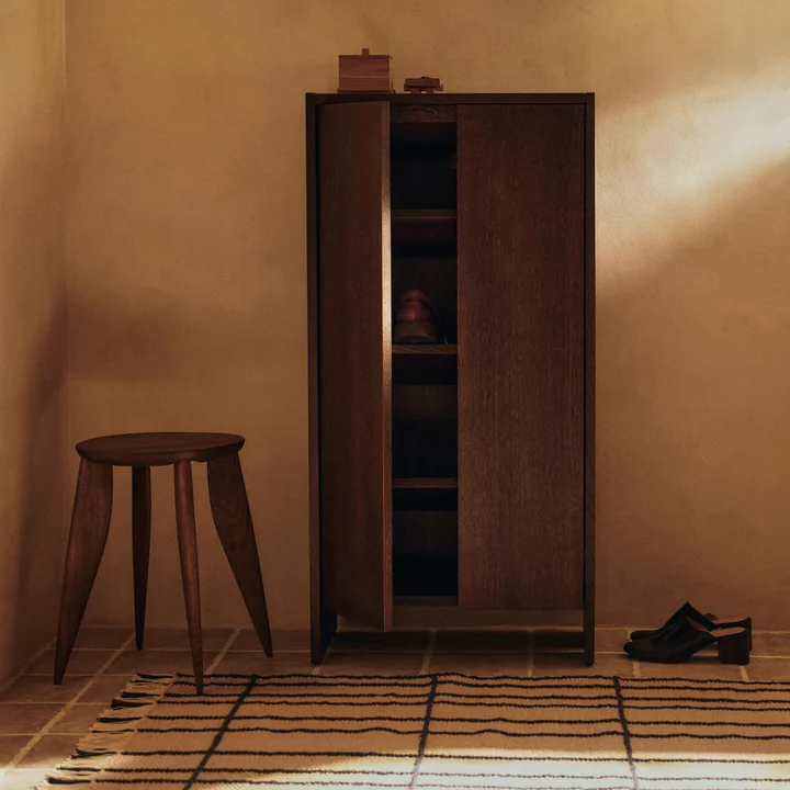 Ferm Living - Feve Table d'appoint, Ø 42 x H 45 cm, noyer
