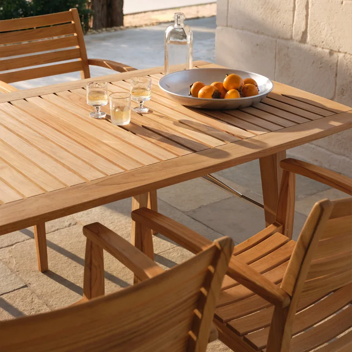 Fritz Hansen - Skagerak Ballare Table et chaises avec accoudoirs en teck