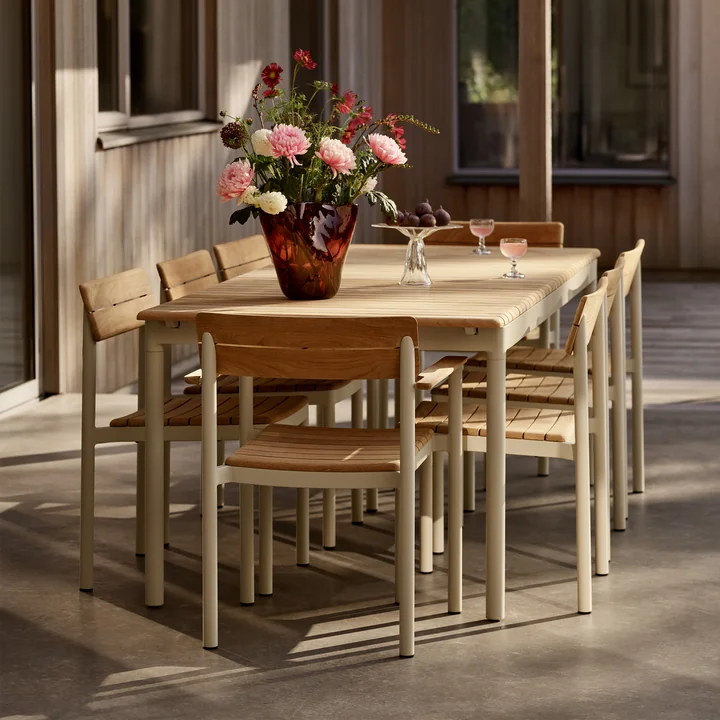 Fritz Hansen - Skagerak Pelagus Chaise, chaise avec accoudoirs et table, teck / ivoire