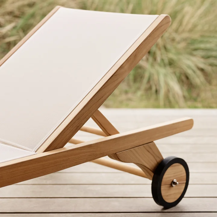 Fritz Hansen - Skagerak Columbus Sun Bed, teck / blanc