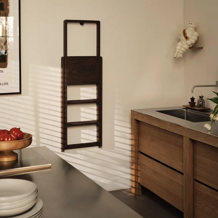 Design House Stockholm - Step Echelle pliante, chêne teinté foncé