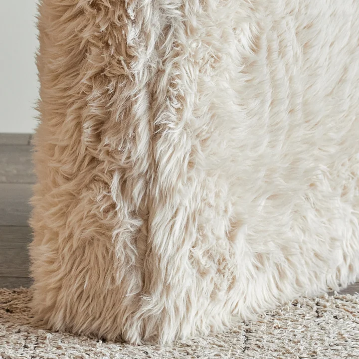 Bloomingville - Bobbie Tabouret, Fluffy, beige