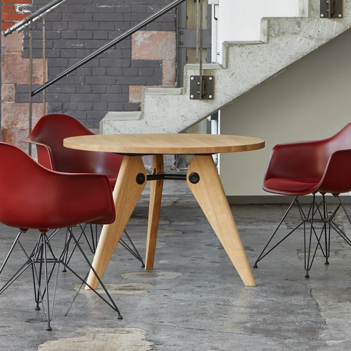 Vitra - Guéridon Table de salle à manger, Ø 105 cm, chêne huilé