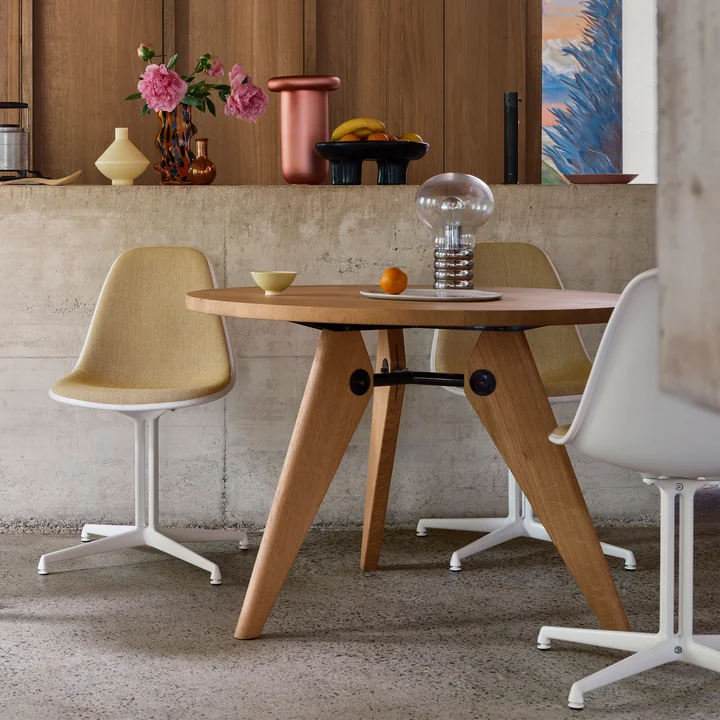 Vitra - Guéridon Table de salle à manger, Ø 105 cm, chêne huilé