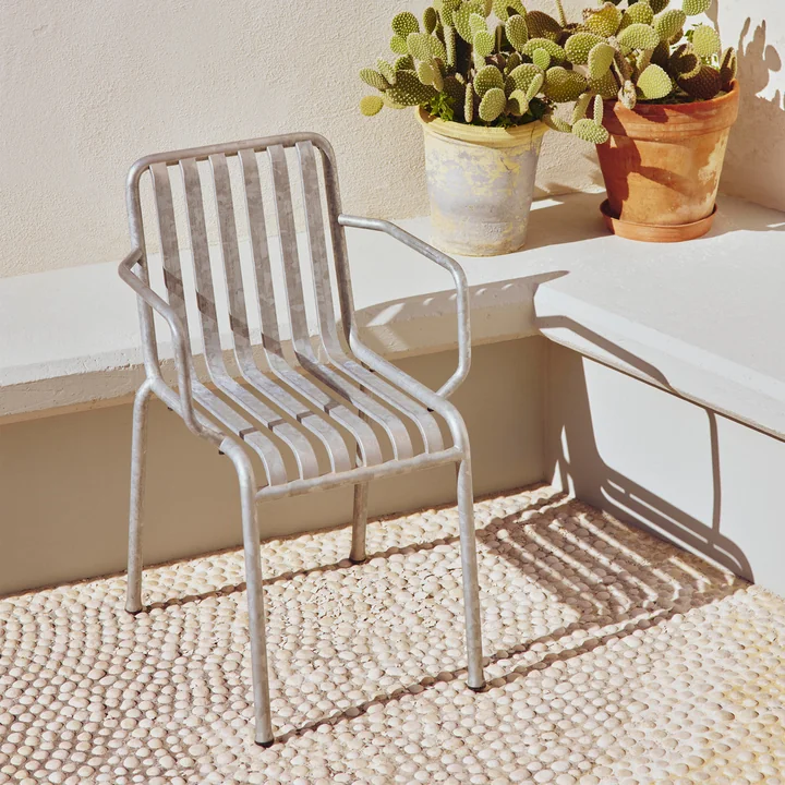 HAY - Chaise à accoudoirs « Palissade », galvanisée à chaud