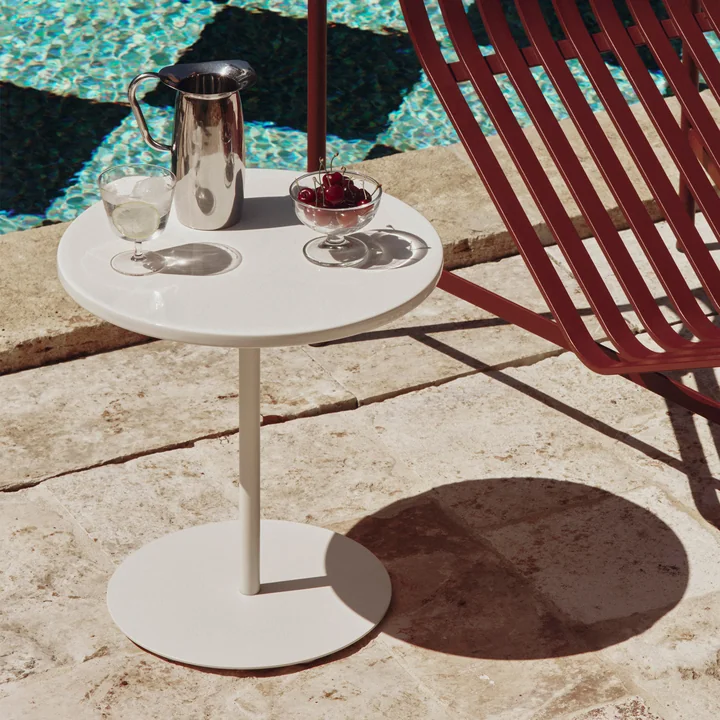HAY - Table d'appoint Pyro, Ø 45 cm, blanc crème / coquille d'œuf