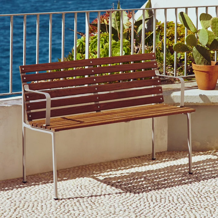 HAY - Banc de jardin Traverse avec accoudoirs, aluminium / frêne huilé