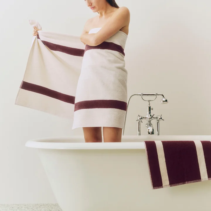 HAY - Serviette de bain « Stripe », 70 x 140 cm, bordeaux