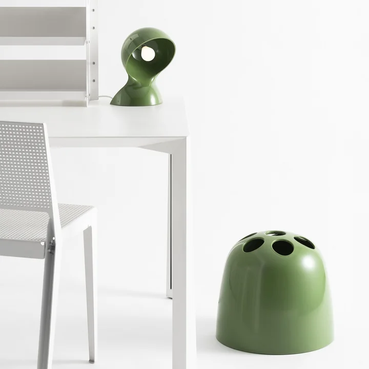 Artemide - Lampe de table « Dalù » et porte-parapluies « Dedalo », vert