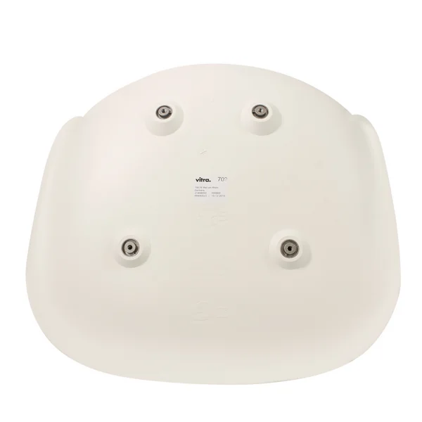 La réédition de la chaise Eames Plastic Side Chair DSW