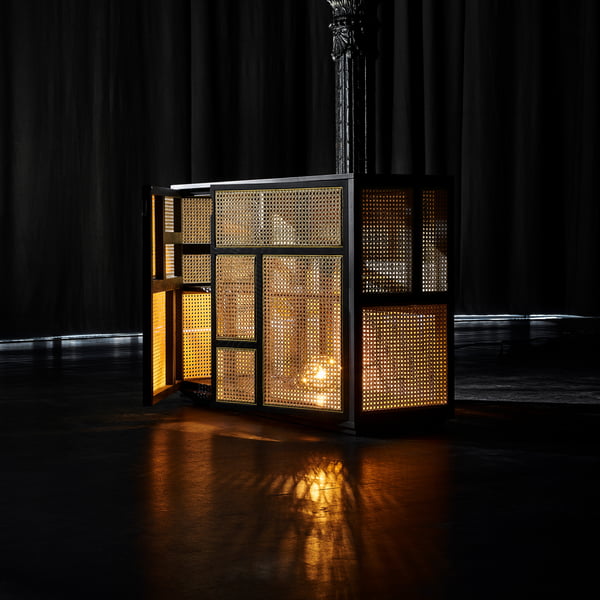 The Design House Stockholm - Air Sideboard en noir - éclairé de l'intérieur