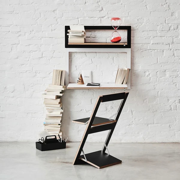 Fläpps Secrétaire avec Fläpps chaise pliante de Ambivalenz