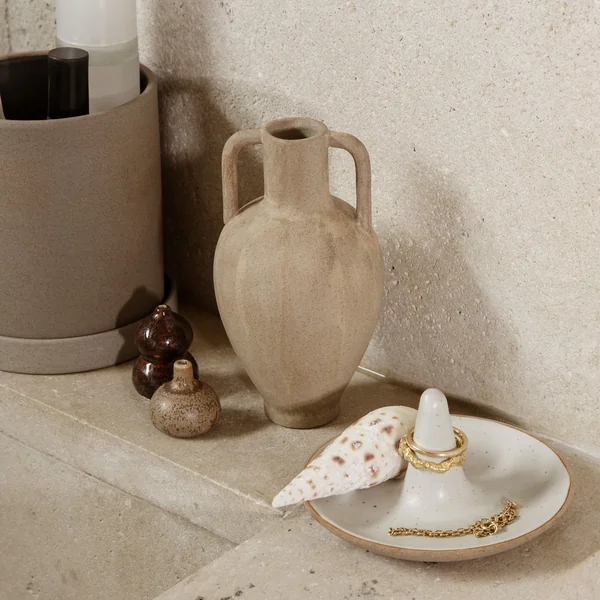 Komo Minivases de Ferm Living dans la version multicolore